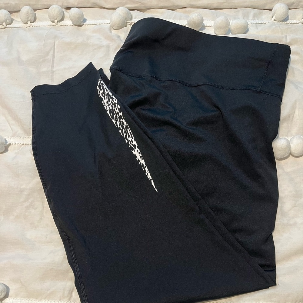 Nike Dri-Fit leggings - Picture 2 of 4